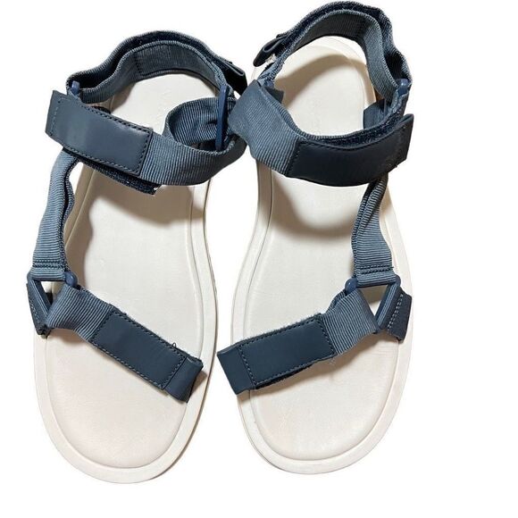 Vince Men's Destin Sport Strap Walking Sandals 9.5 men’s/ women’s 11